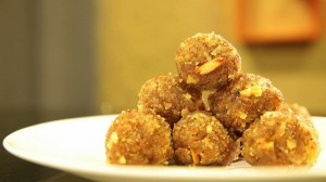Gond Giri Ladoo